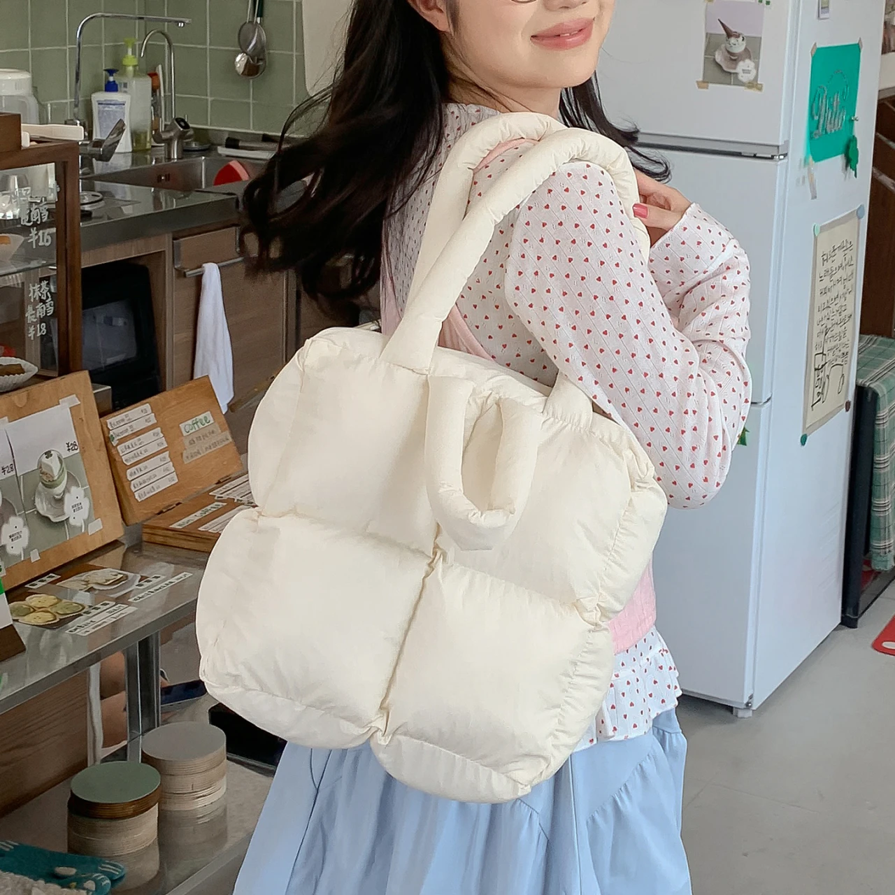 Cute Pink Puffer Tote Bag Women Soft Quilted Shoulder Bag Large Capacity Cloud Pillow Handbag Casual Lightweight Shopping Bags view 3