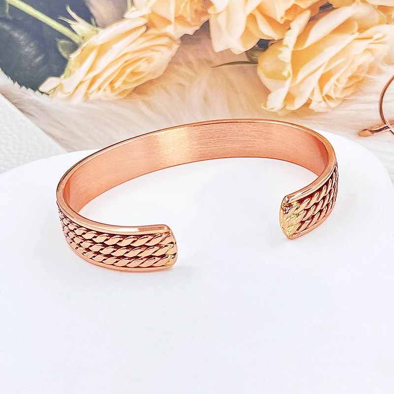 Thumbnail 4 - #51 Best Gold Bracelets to Buy In 2026