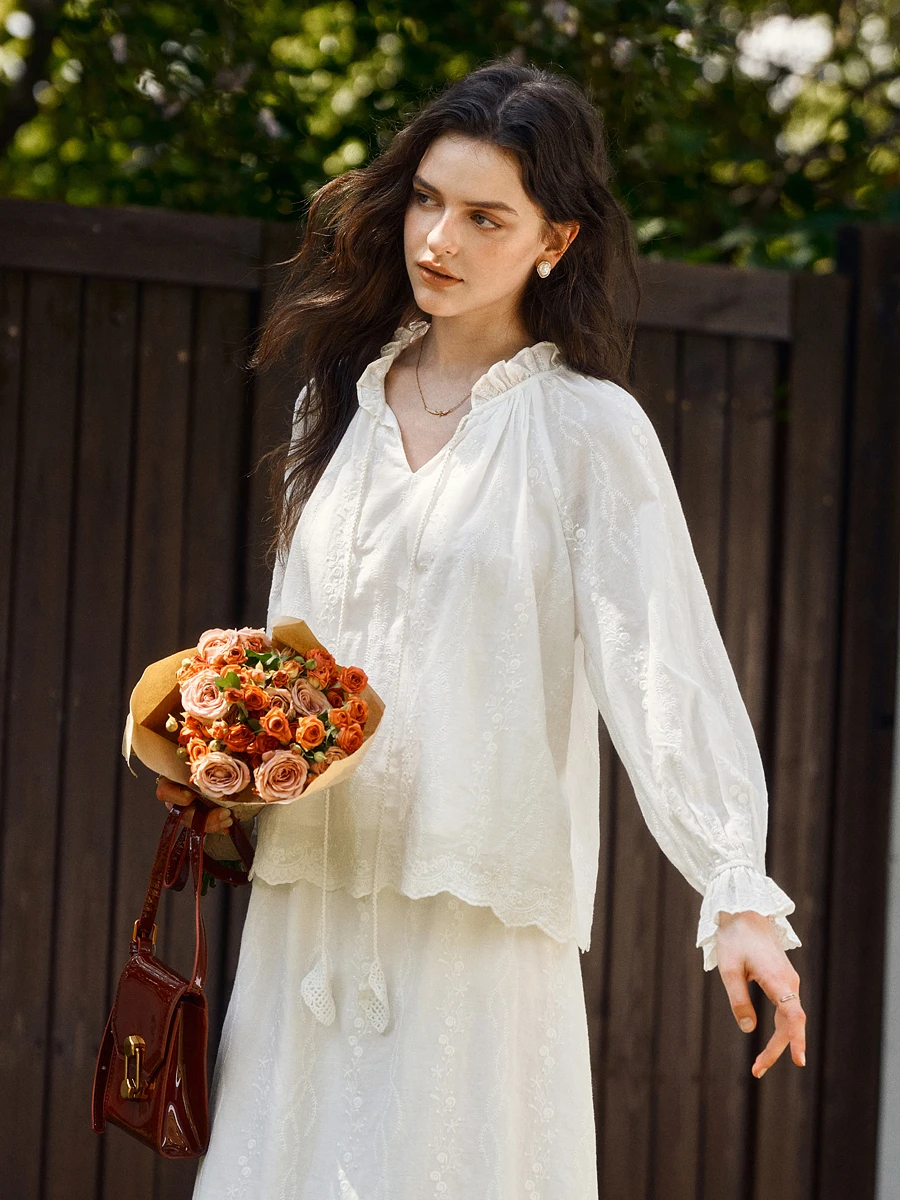 

OLrain повседневный комплект с французской юбкой, женские осенние каникулы, элегантный топ с вышивкой, новинка 2025, комплект из двух предметов M57QE000116