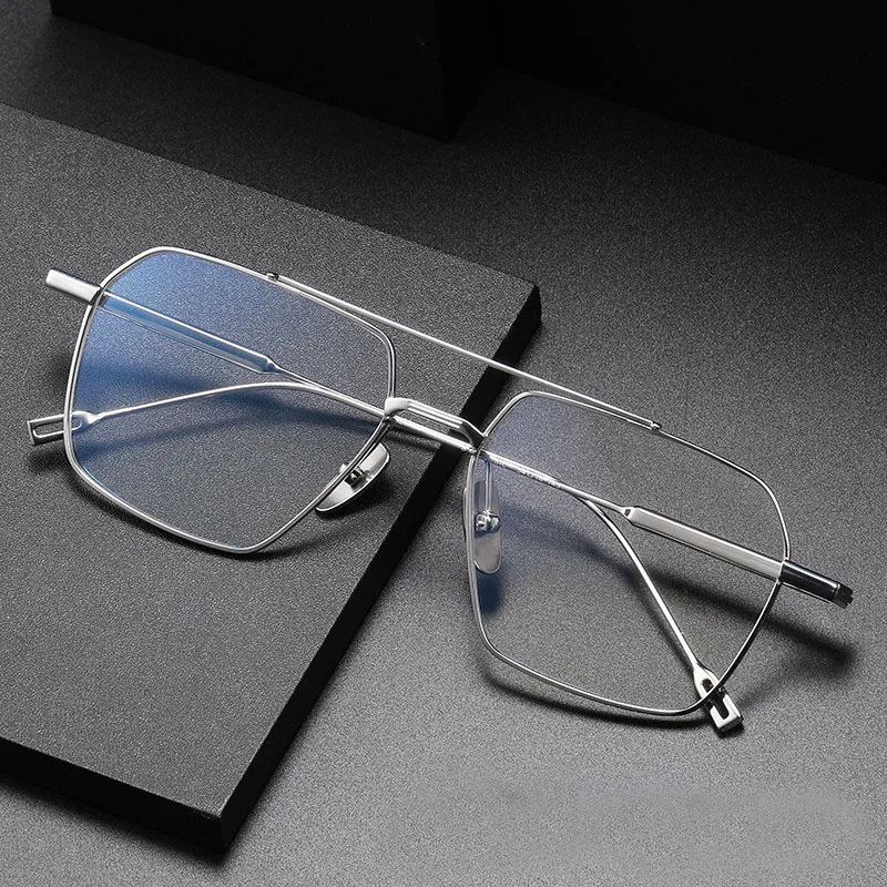 

2024 New 81017 Pure Titanium Eyeglass Frame Men And Women High Quality Ultralight Fashion Designer Configurable Lens