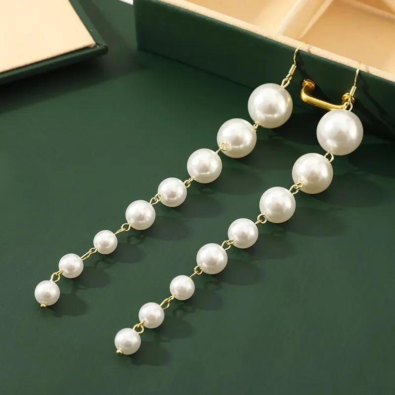 1 Pair Of Exaggerated Retro Style Long Bohemian Temperament Alloy With Imitation Pearl Combination Of Women Earrings