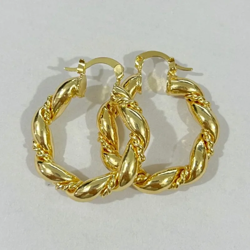 

New Women's Earrings Cold Wind Geometry Winding Copper Quality Temperament Personality Fashion Classic Trend Luxury