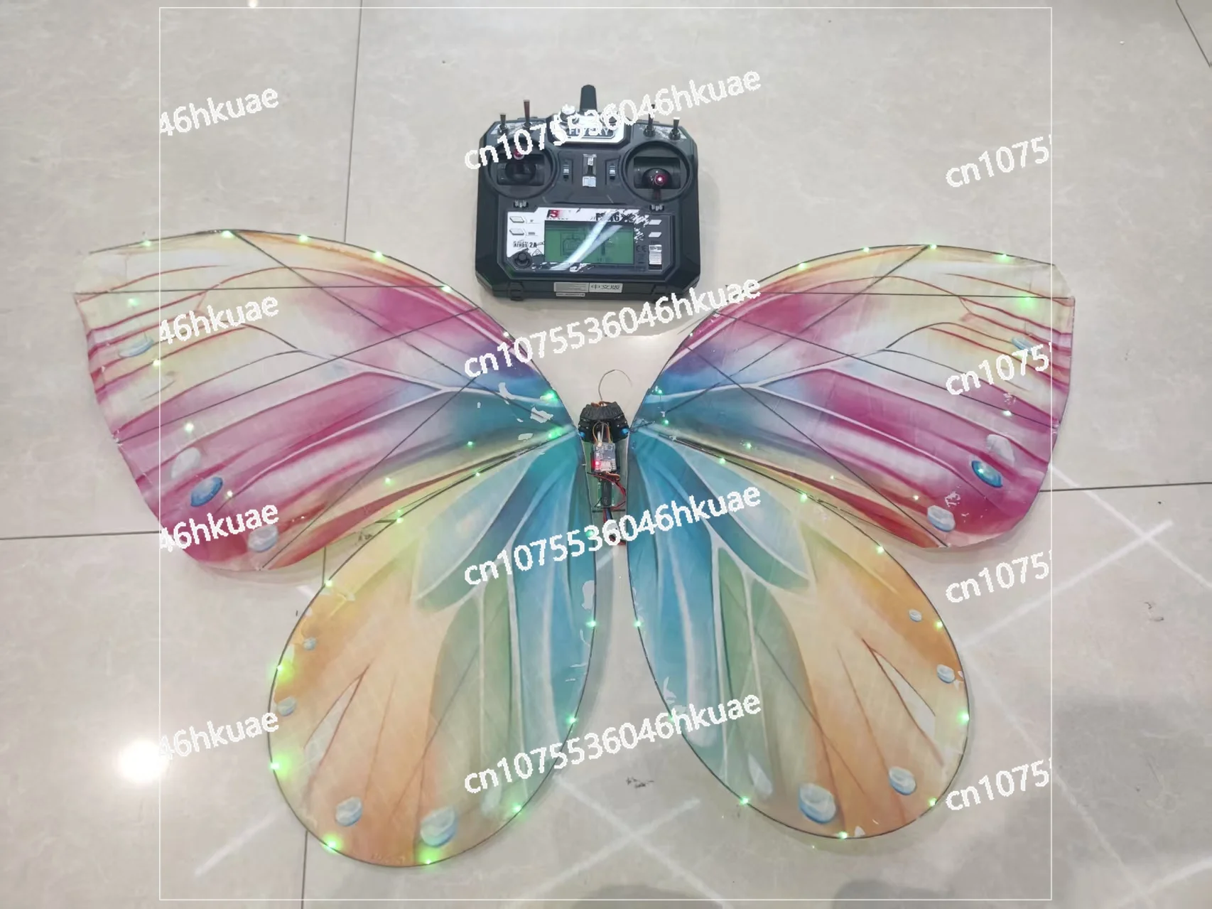 فراشة الطيارة الزجاجية التحكم عن بعد فراشة بيونيك ترفرف