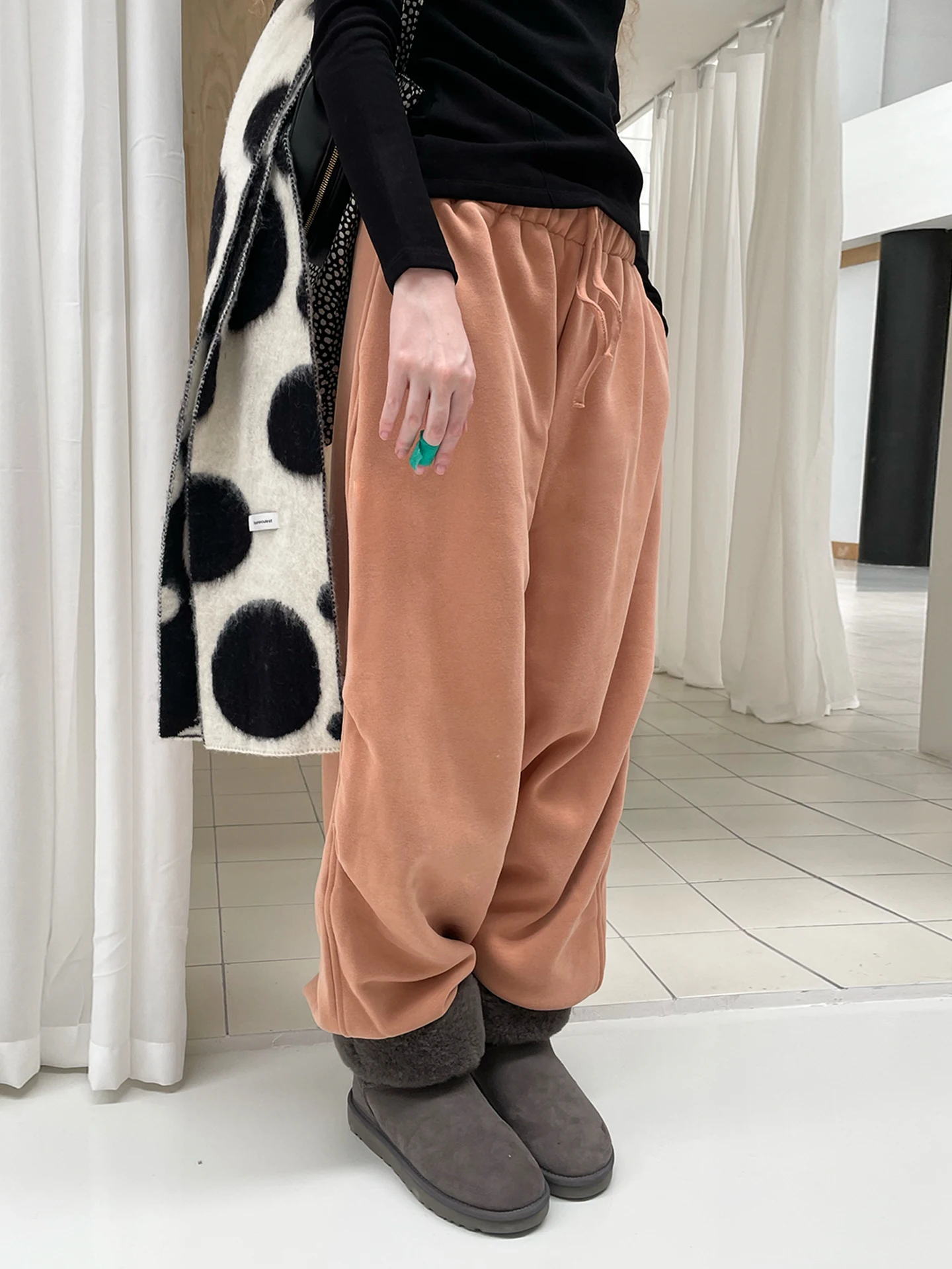 Women's Fleece Lined Sweatpants Loose Fit Thickened Autumn Winter Sports Casual Long Pants Warm Trousers Comfortable Cotton P...