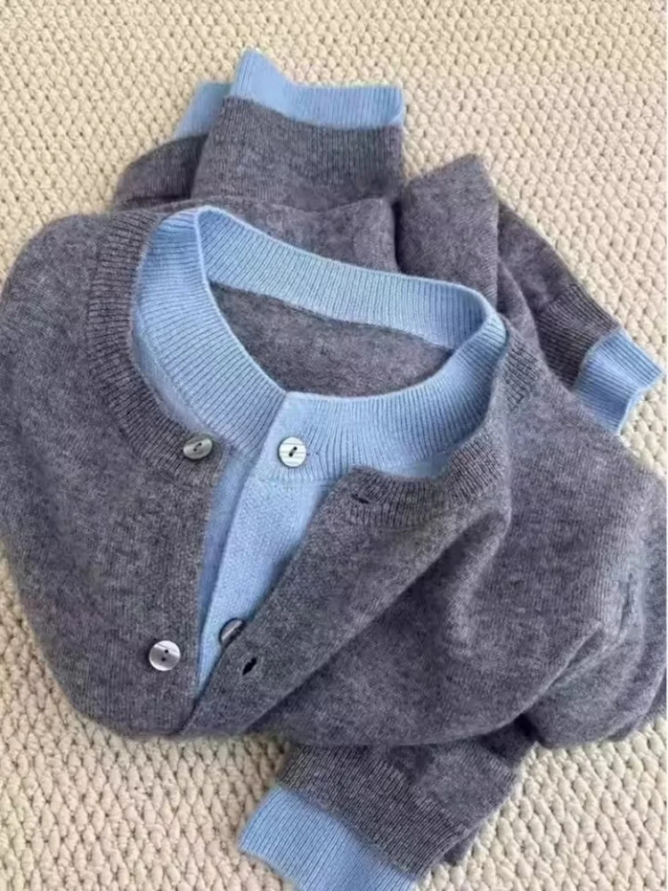 เสื้อคาร์ดิแกนถักแบบเกาหลี คอกลม เสื้อสเวตเตอร์ผู้หญิง ใส่เป็นเสื้อตัวใน เสื้อถักเนื้อนุ่ม ใส่ได้ทั้งฤดูใบไม้ร่วงและฤดูหนาว เข้าชุดกับเสื้อตัวนอกได้