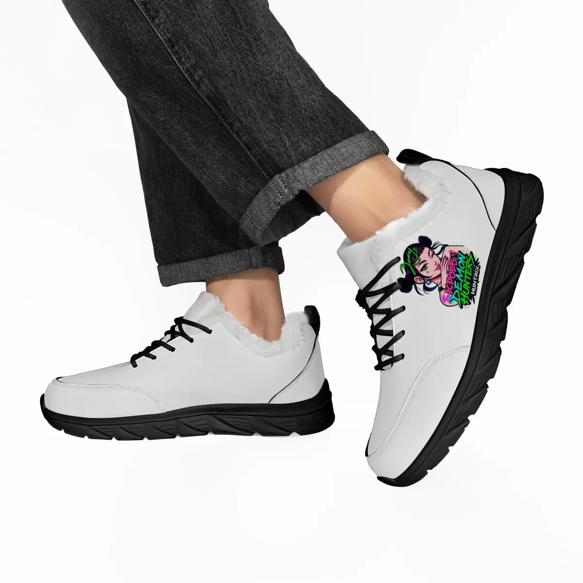 أزياء النساء الفراء الشقق الأبيض فروي اصطف Kpop المعبود الصيادين جيني الجرافيك أحذية رياضية الانزلاق على السيدات الراحة الدافئة أفخم المتسكعون