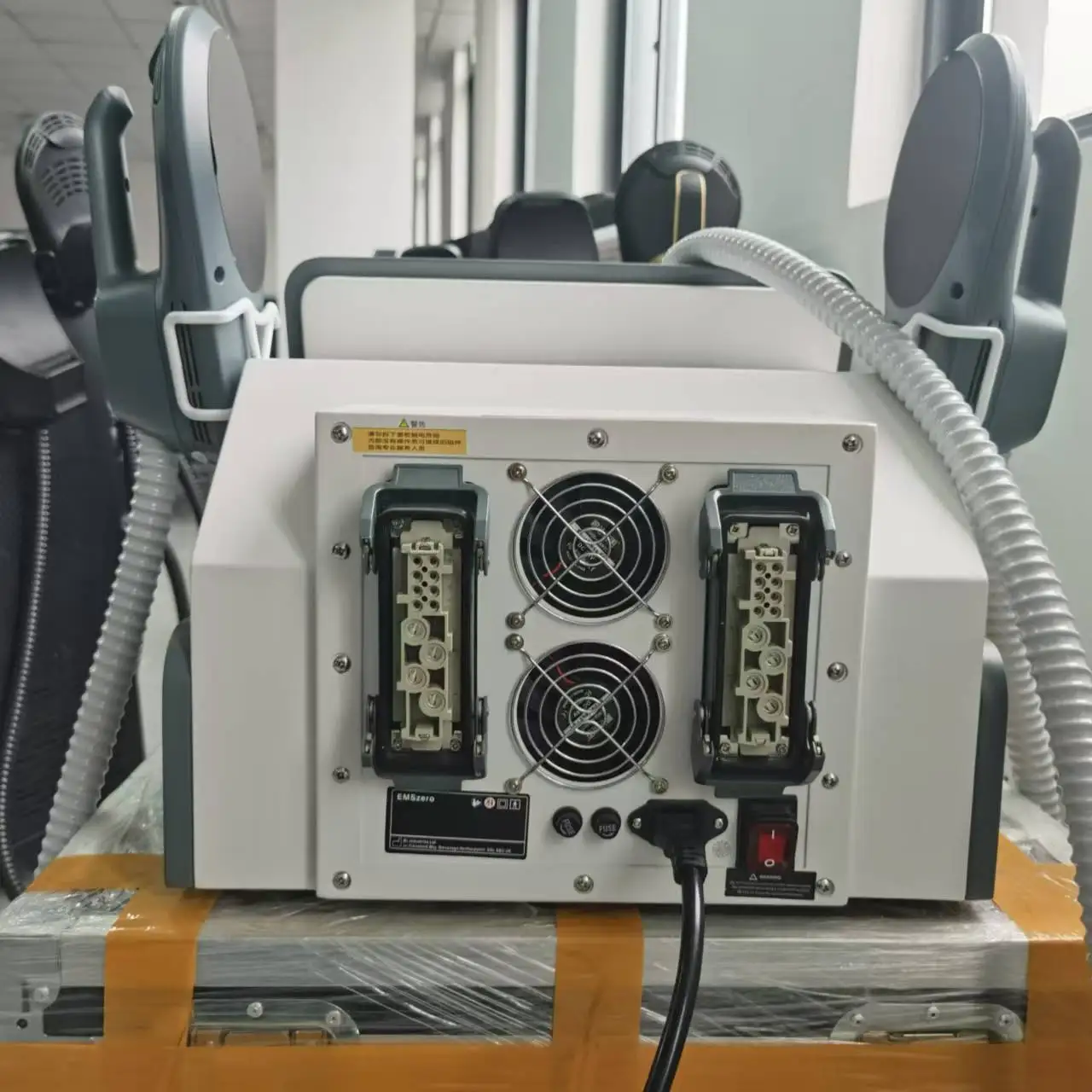 2025 Myoslim 6500 واط 15 تسلا نيو الذهب الأسود RF EMS آلة نحت الجسم تكنولوجيا إزالة الدهون تحفيز العضلات النحت الجدول