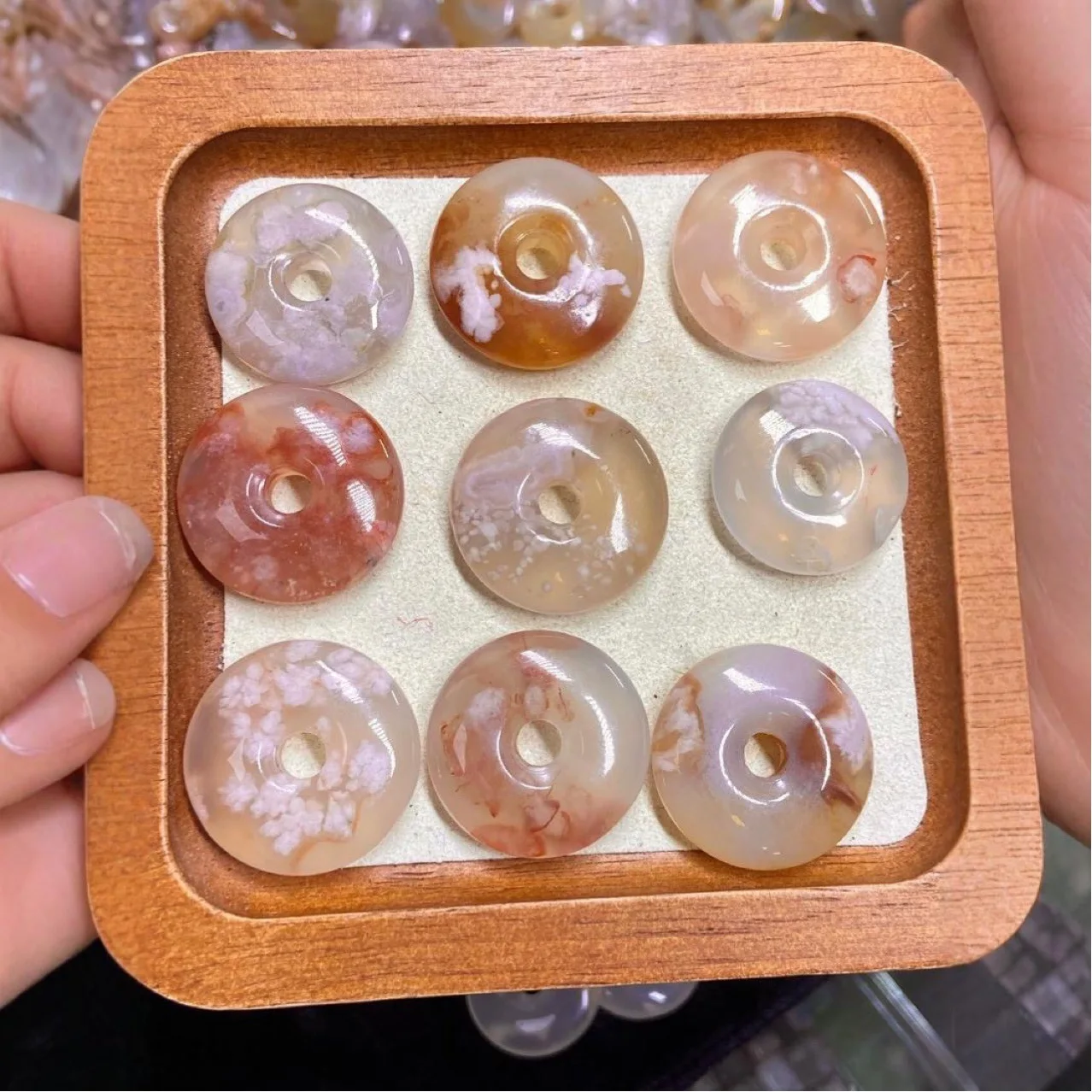 

Wholesale 5pcs/pack Cherry Blossom Agate Bead Pendant 28-33mm Donut Shape Loose Gemstone Pendants for DIY Jewelry Making