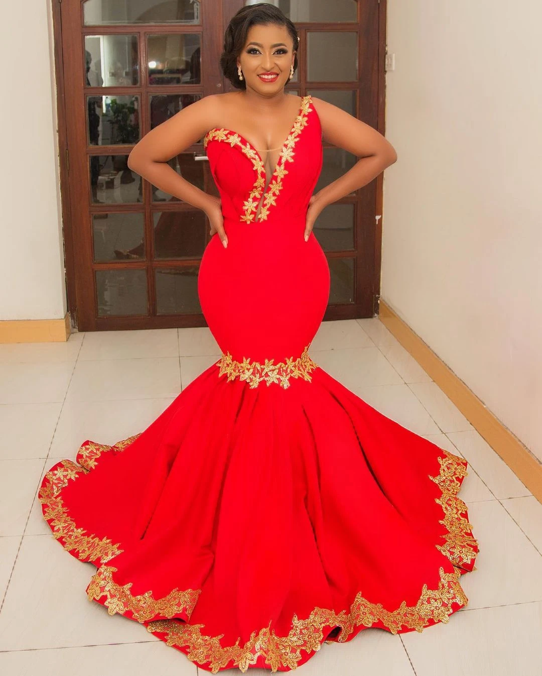 أنيقة حورية البحر Aso Ebi فساتين لحضور الحفلات الموسيقية للمناسبات الرسمية حجم كبير مع قطار النساء البوق مساء خلع الملابس العباءات حجم كبير