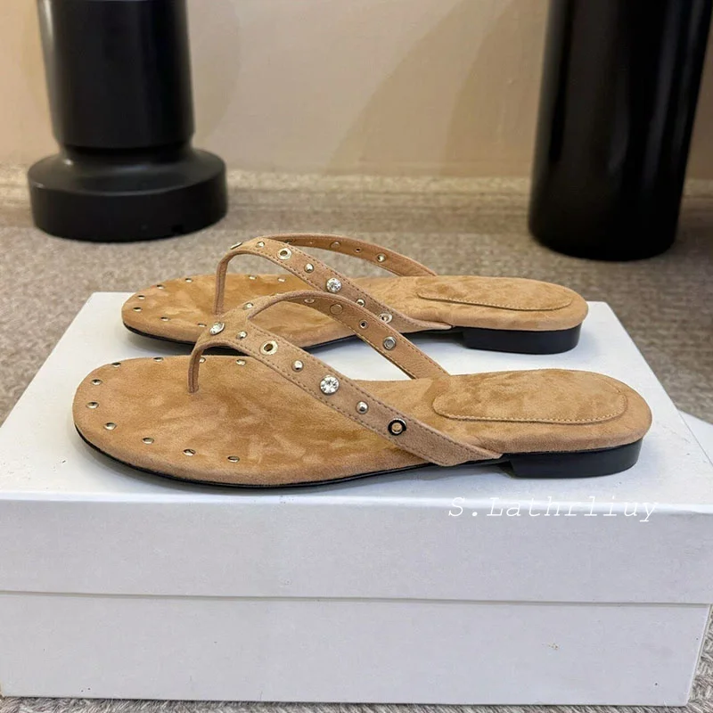 Women's fashionable solid color rivet decoration middle heel flip flops summer casual multifunctional office commuting sandals