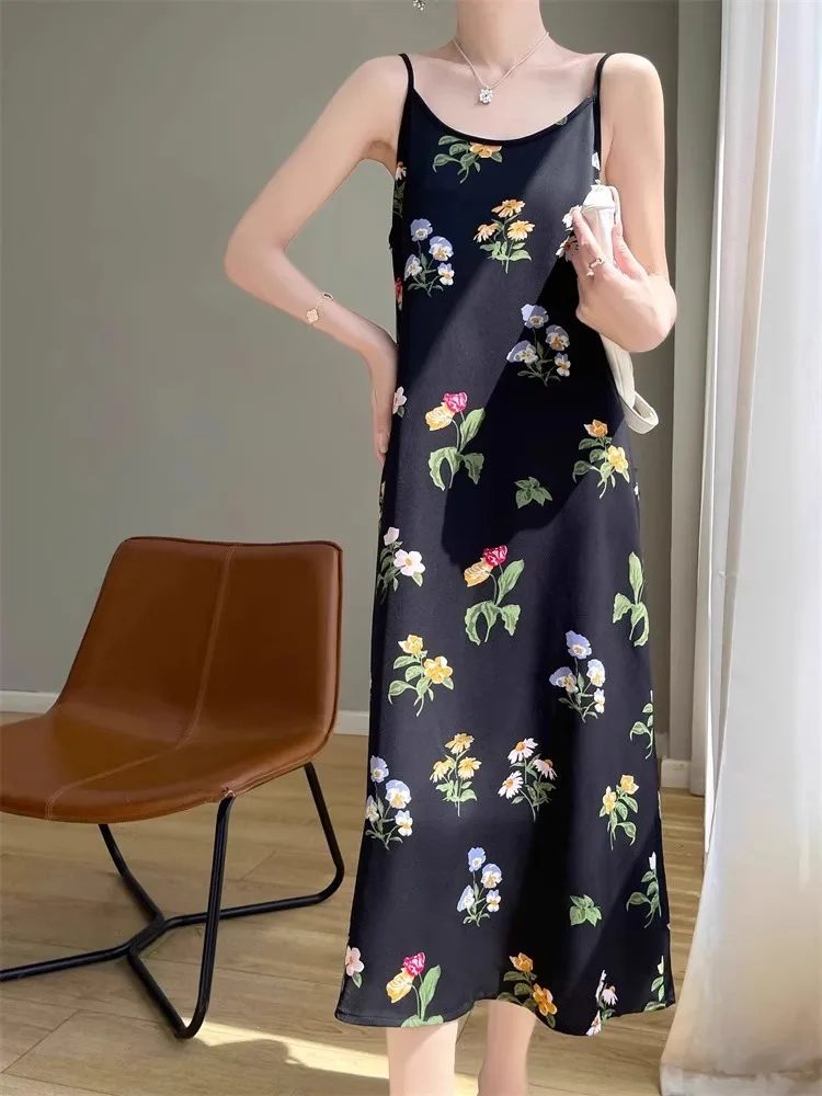 Długa letnia spódnica damska z jedwabiu i acetatu, w kwiatowy wzór, typu drapowany, zwiewna, wyszczuplająca, o kroju litery A.