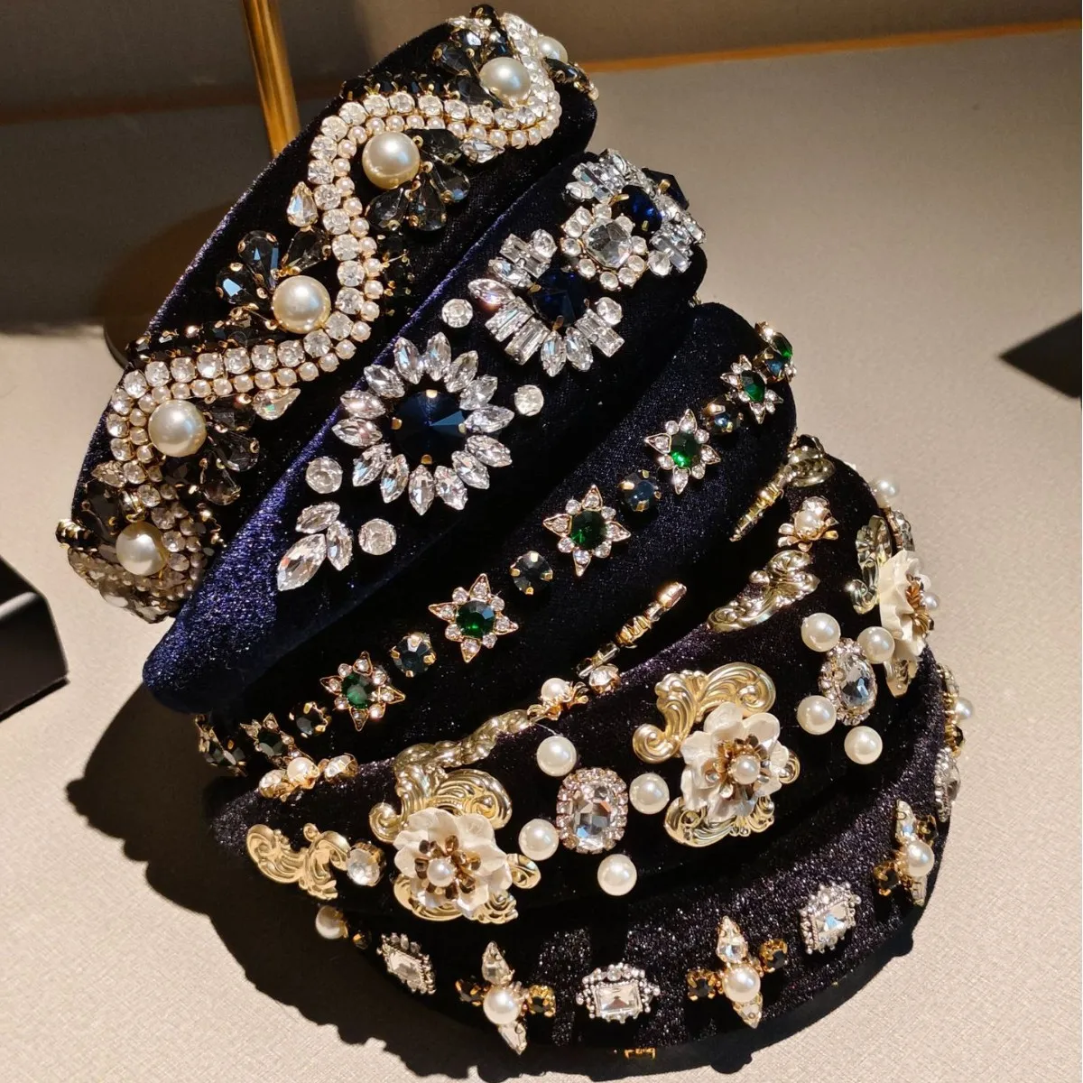 

Autumn and Winter Hot Sale Retro Baroque Style Thick Sponge Full Diamond Headband Luxury High-end Hair Accessory