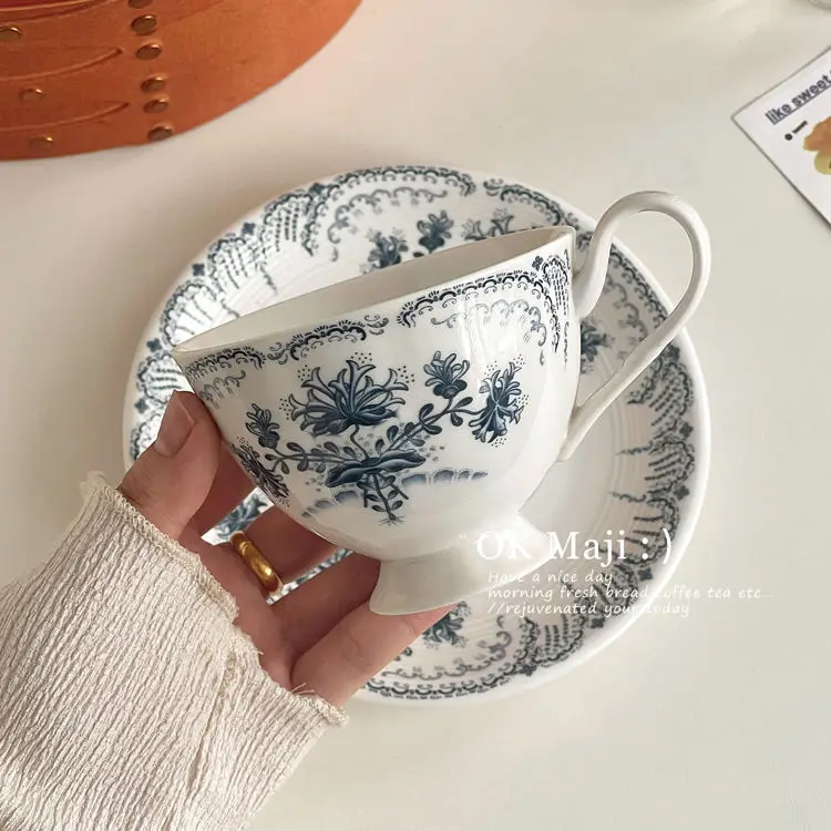 

Ceramic Coffee Cup Plate Set High-end and Exquisite Set of Medieval Coffee Cups
