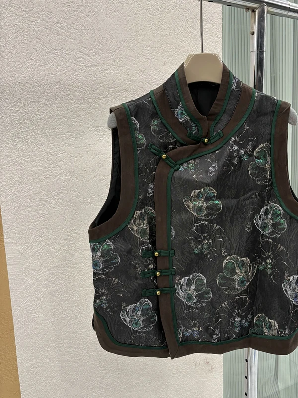 

New Chinese Style Embroidered Oblique Button Vest Early Spring Vintage Color Block Layering Women's Jacket Casual Style