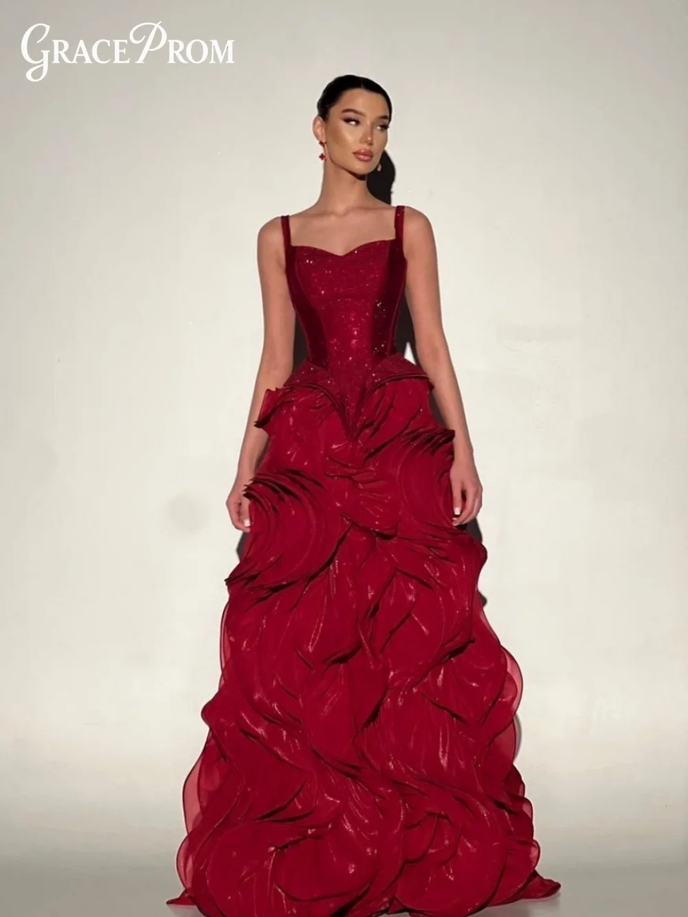 

Opulent Red Ruffle Evening Gown 2026 Luxury Sparkly Sweetheart Floor-Length Party Dress A-Line Tiered Prom Dress فساتين سهرة