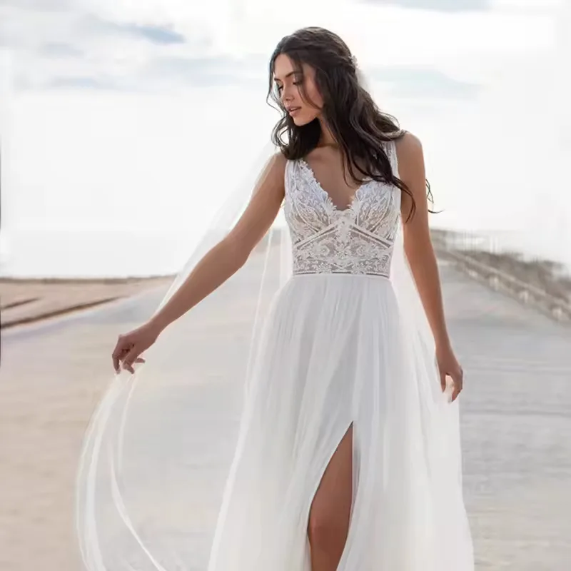 Vestidos de novia de playa blancos personalizados una línea de corte hueco espalda cuello en V sin mangas batas de soriee vestidos de novia con apliques