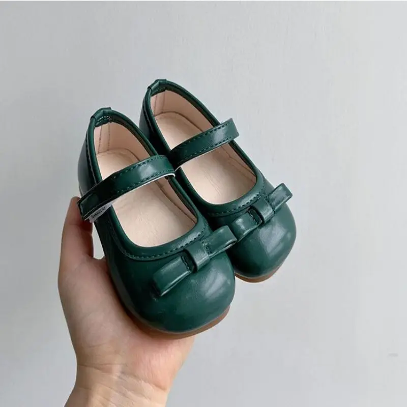 Children's Leather Shoes 2024 Autumn New Korean Edition Anti slip Baby Princess Shoes Soft Sole Bean Shoes Girl's Fashion Casual