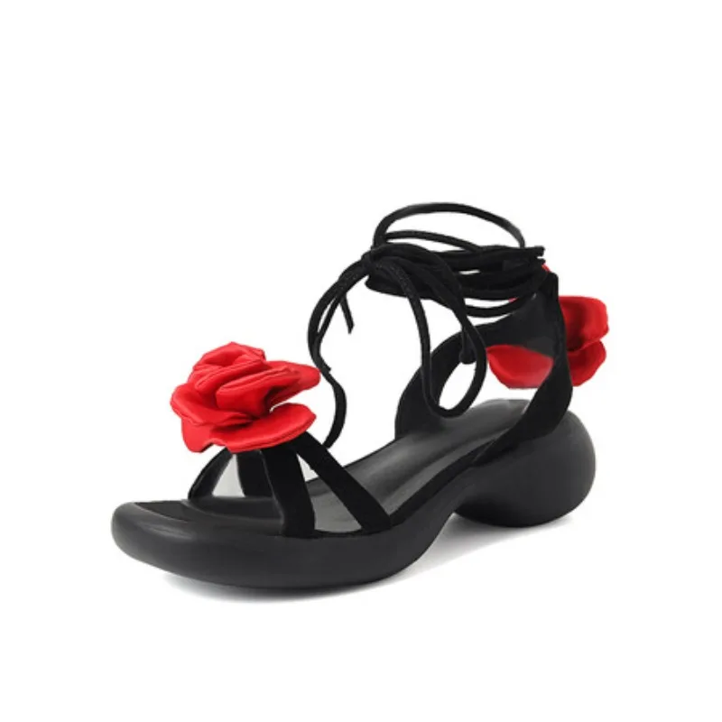 

2024 Women's New Thick Sole High Heel Flower Wrapped Lace Up Sandals, European and American Fashion Show Shoes, Banquet Shoes