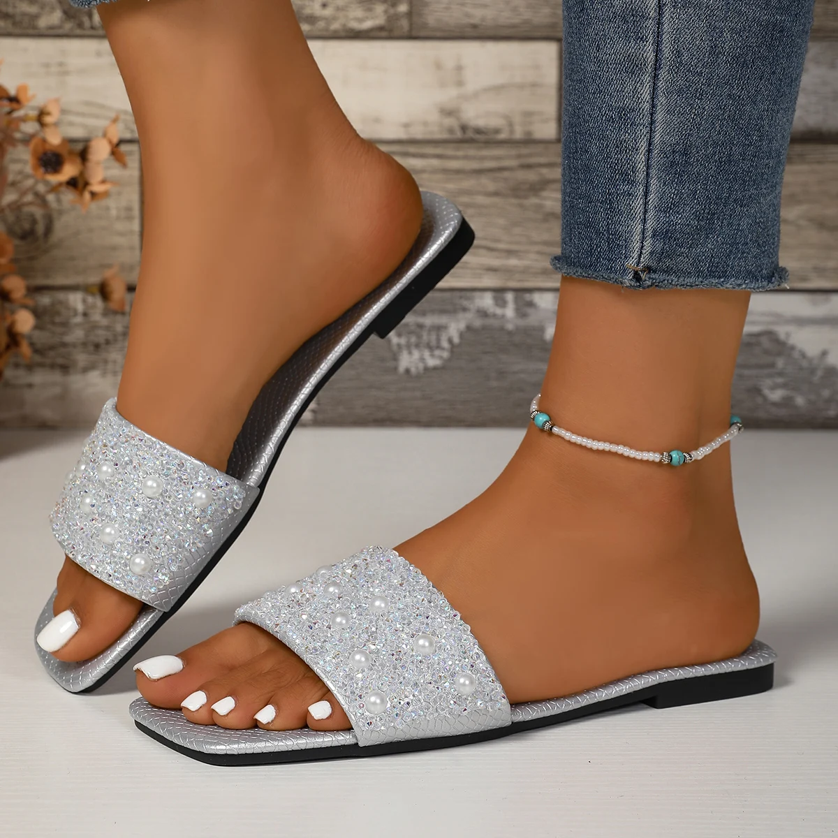 

Новые летние женские шлепанцы с квадратным носком, удобные, повседневные, модные, легкие и элегантные, с стразами, для улицы