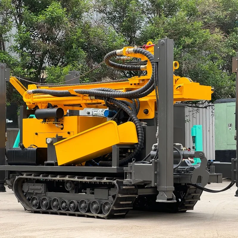 YOULI  200m Drilling Depth Crawler Water Well Drilling Rig with Diesel Engine 76-89mm Drilling Diameter 20m/min Mobility