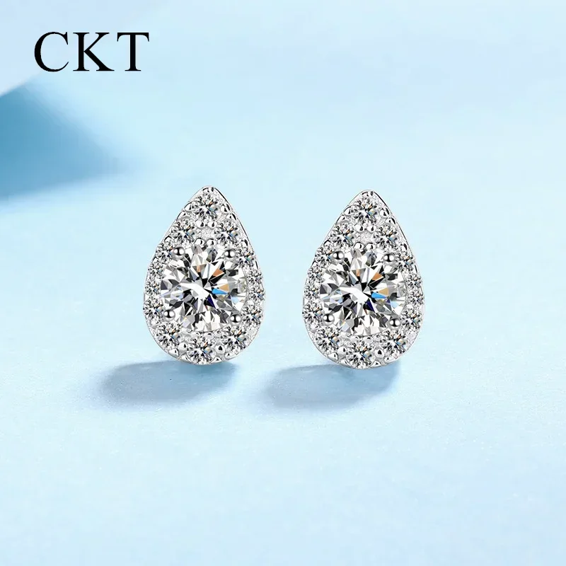 

18K White Gold Luxury Platinum Pt950 1 Carat Moissanite Stud Earrings for Women Fashionable and Versatile Wedding Fine Jewelry