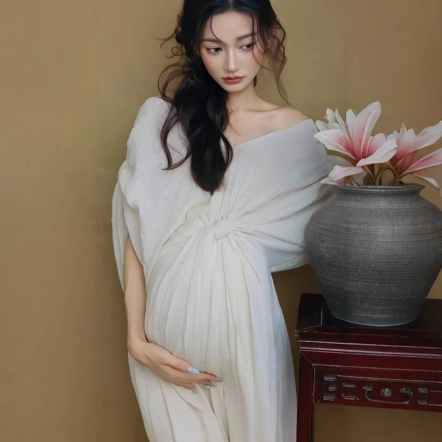 Femmes maternité Photoshoot français blanc élégant col en v épaules dénudées robe pour grossesse Studio Photoshoot vêtements Fotografia