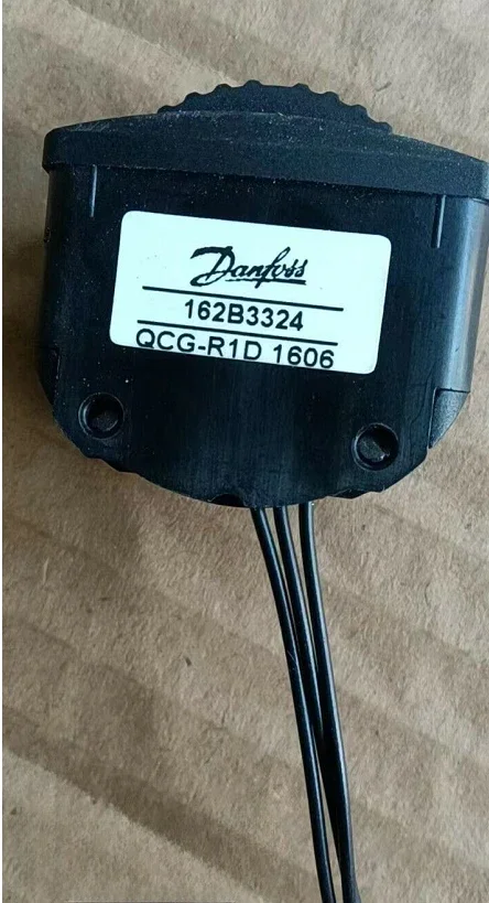 For Danfoss 162B3324 162B3309 11145231 162B3301 11004981 162B3325 QCG-R1D 1606 Switch Sensor