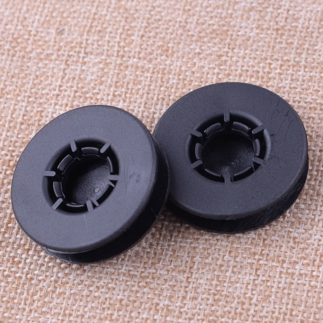 4Pcs Black Plastic Accessories Car Mat Grips Carpet Floor Fixing Clips Clamps Cap 3.6 cm Fit for MERCEDES-BENZ BQ6680520