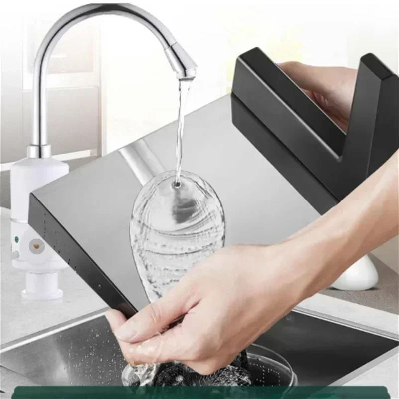 Nuova affettatrice elettrica per alimenti. Affettatrice per carne da tavolo per uso domestico per alimenti per carne. Affettatrici per agnello e manzo. Tagliatrice di carne di prosciutto e pane.