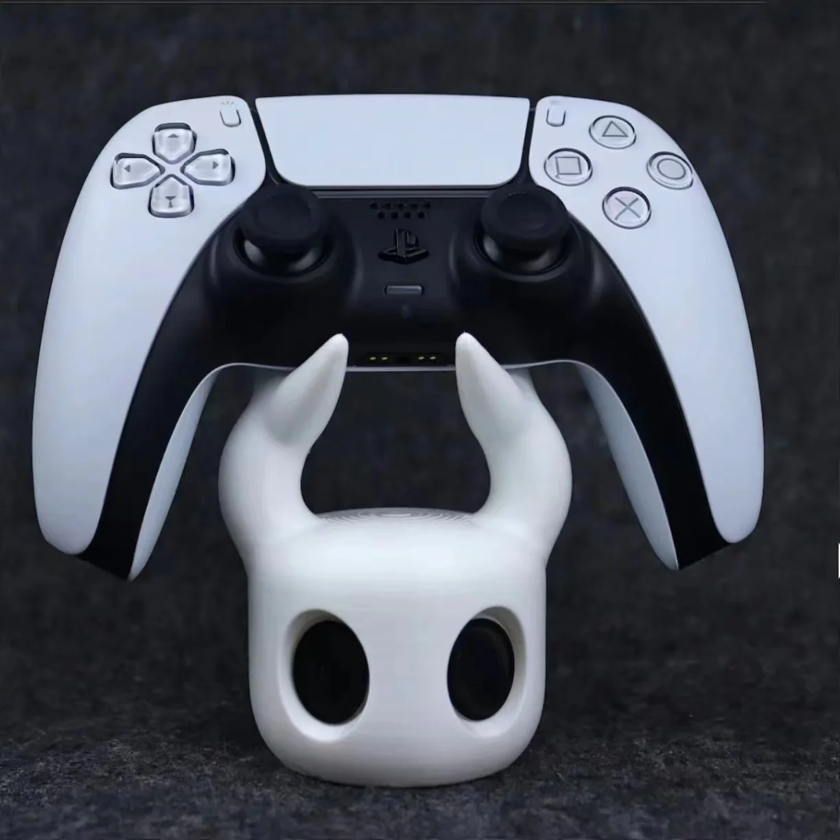 Cartoon Hollows Knights Game Controller Holder For Xbox PS4 PS5 Switch Creative Game Controller Display Rack Desktop Ornaments