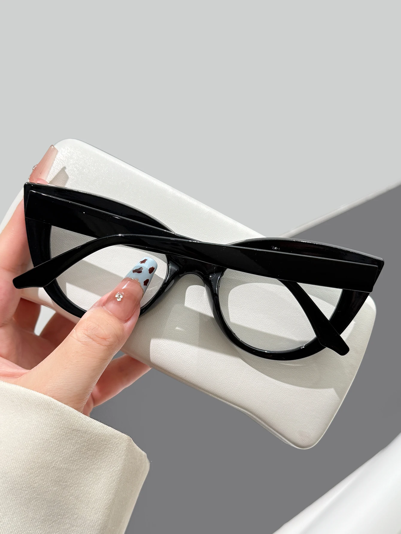 1 stuk retro zwart dik frame k - Girl Fashion Street recensie en prijs