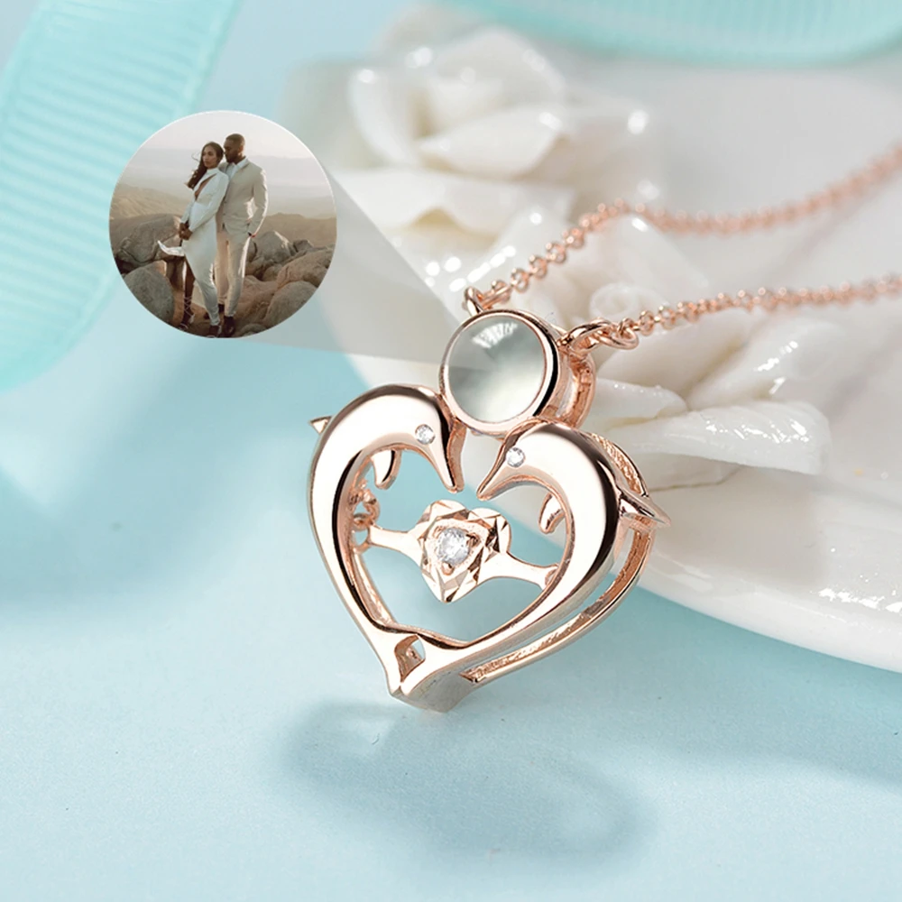 カスタム写真投影フォトネックレス 女性用 イルカハートペンダントネックレス パーソナライズされた誕生日プレゼント メモリアルジュエリー