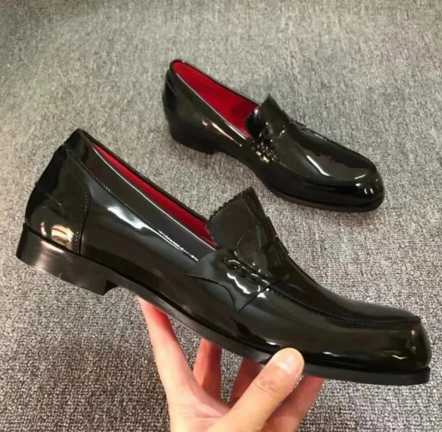 

Classic Lacquer Leather Men's Flat Sole Casual Business Dress Shoes Oxford for Gentleman Comfortable Wedding Party