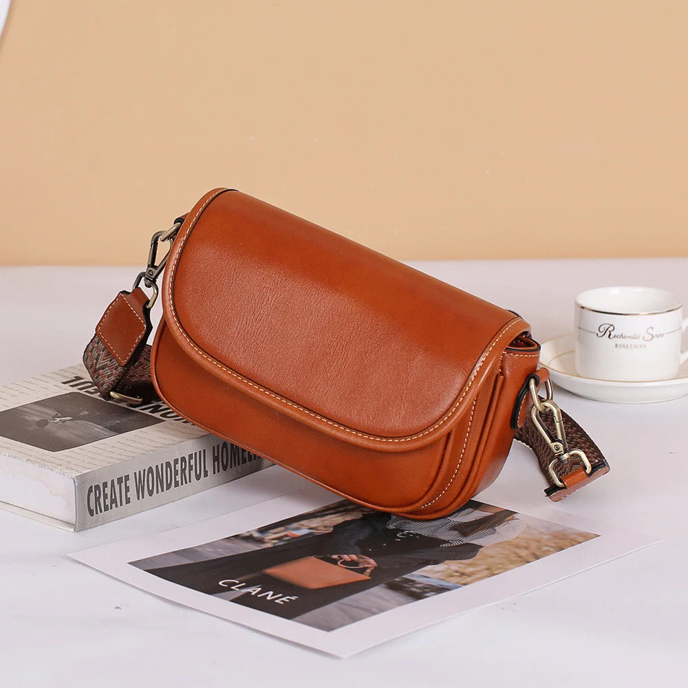 

Women's Shoulder 2024 Versatile New Genuine Small Square Cowhide Oblique Straddle Bag Fashionable Plant Tanned Leather