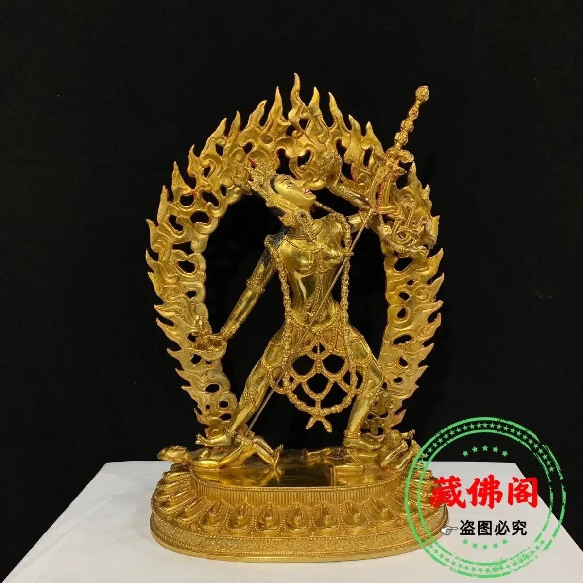 One foot and five feet, the ethereal Tibetan Buddha statue with exquisite craftsmanship, the gilded protector of the Esoteric Bu