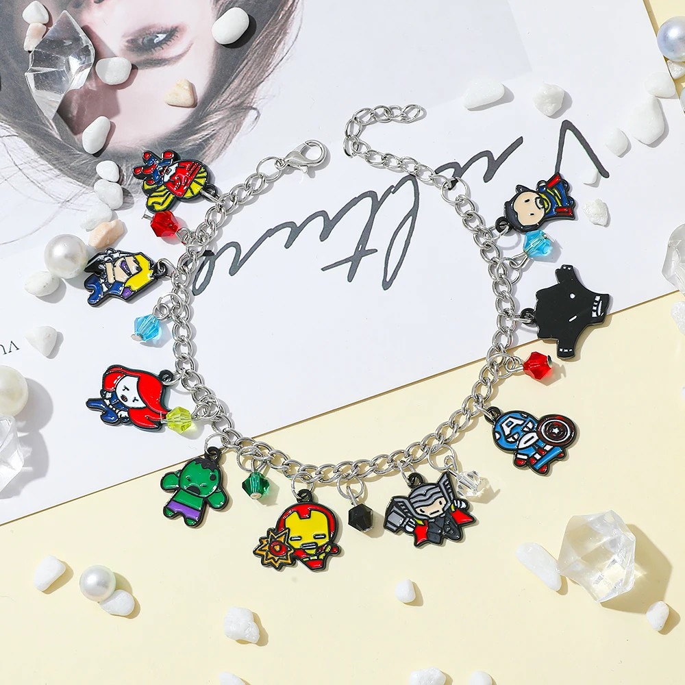 Marvel Comic Superhero Classic Figure Q-รุ่นสร้อยข้อมือหล่อ Marvel เคลือบอุปกรณ์เสริมสําหรับพัดลมบุคลิกภาพของเล่นของขวัญ