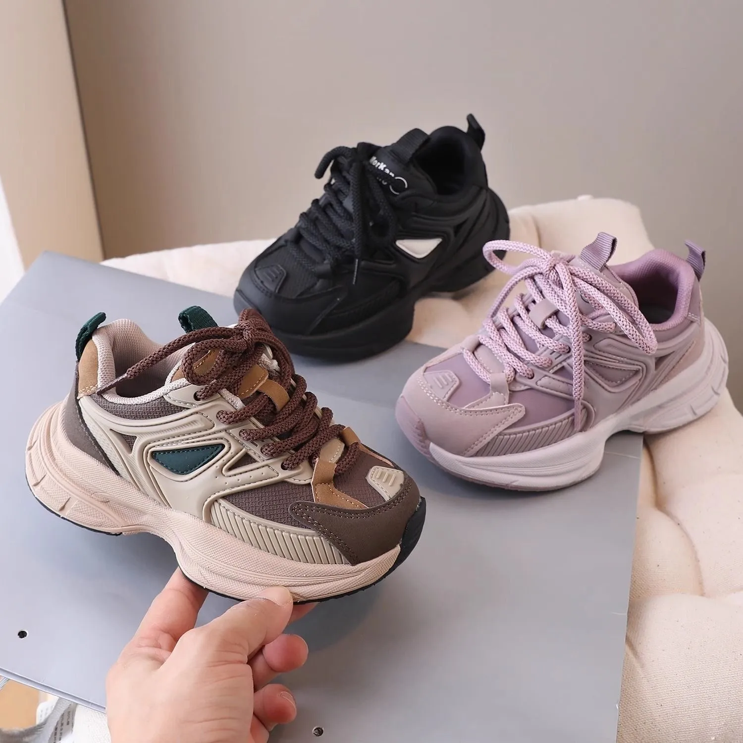 

Children Retro Sneakers 2025 Autumn Fashion New Anti Slip Soft Bottom Fashion Princess Shoes Boys Outdoor Casual Shoes