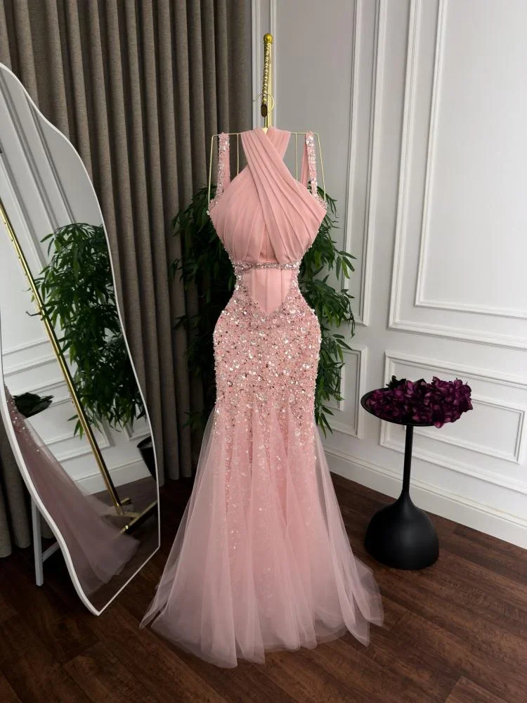 Customized Luxury Prom Dresses A-Line Pink Halter Handmade Sequined Beading Crystal Exquisite Occasion Evening Dresses