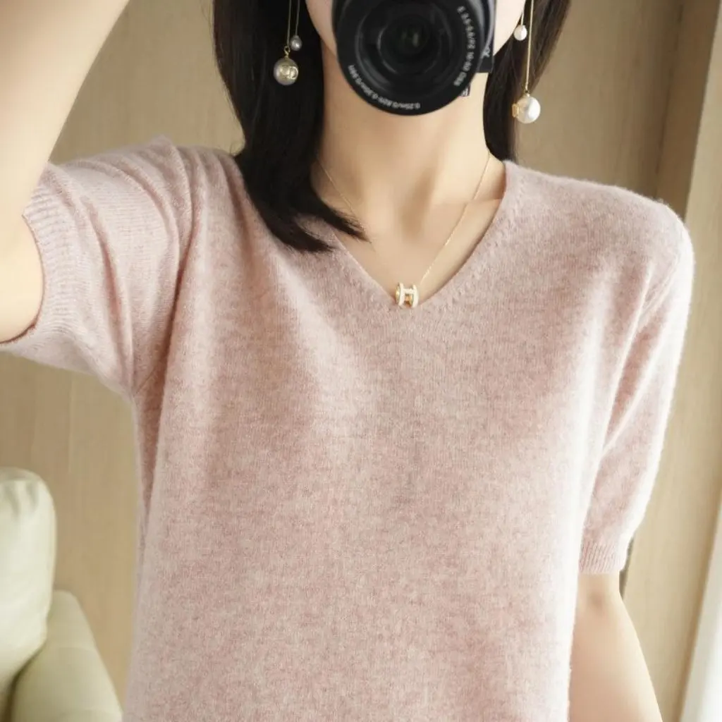 

Women's V-neck Short-Sleeved Sweater Trendy Korean-Style Loose Base Shirt for Spring Autumn Winter All-Match Base Layer T-shirt