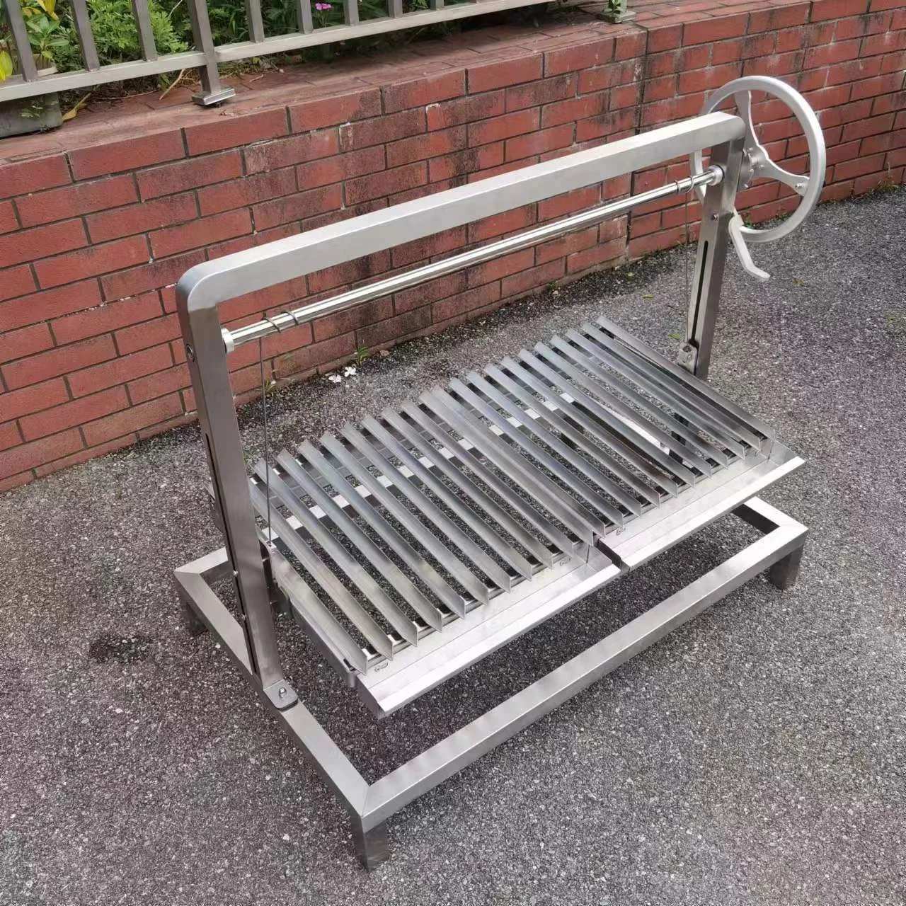 40" Wood Charcoal Adjustable Height Stainless Steel Asado Parrilla/ Santa Maria / Argentine Grill GK1000E1