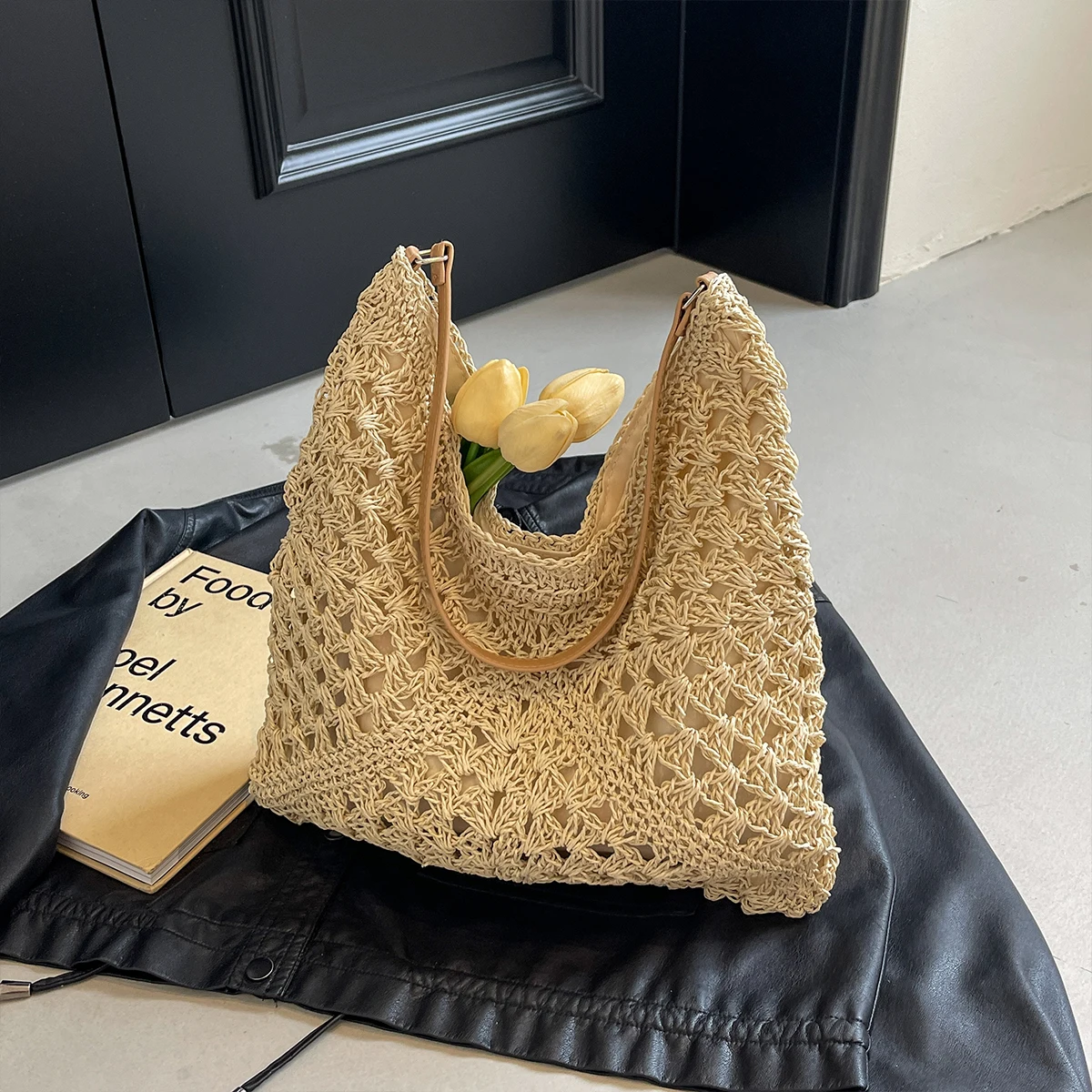 

Bohemian Style Straw Bag Raffia Woven Bag Seaside Shoulder Bag Diagonal Straw Bag Handmade Female Summer Vacation Beach Bag