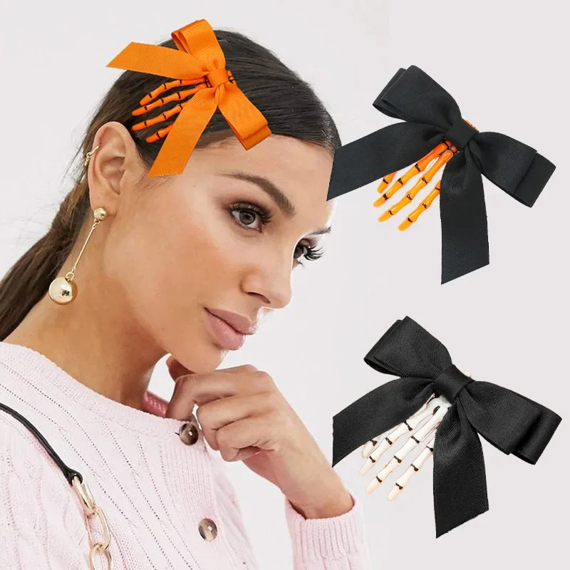 

Halloween Hand Bone Bow Hair Claw Clip 2023 New Creative Bat Wings Skeleton Hairpin Girls Fashion Hair Accessories for Women