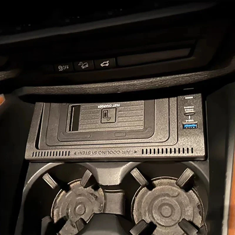 

Беспроводное зарядное устройство для автомобиля BMW X5 F15 X6 F16 2014-2018, быстрая зарядка 15 Вт, держатель для телефона