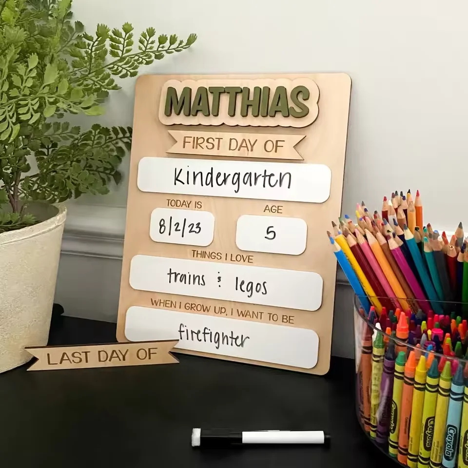 Tafel für den ersten und letzten Schultag, wiederverwendbare Foto-Nachrichtentafel, personalisiertes Schild für den ersten Schultag, Kreidetafel für die Kinderschule
