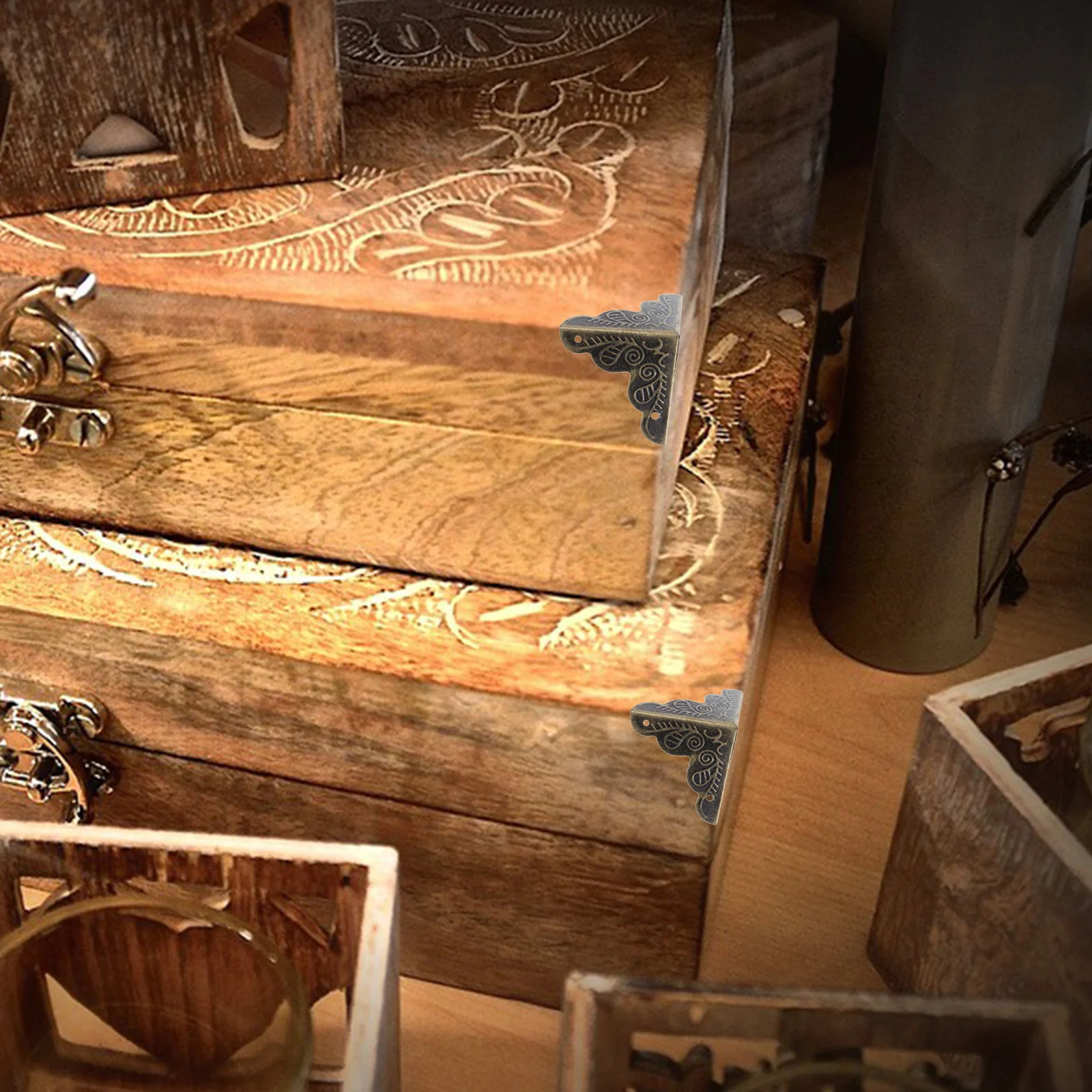 

50Pcs Vintage Edge Cover Metal Three-Edge Protector for Cabinet Furniture Box Retro Decorative Corner Guard Bracket