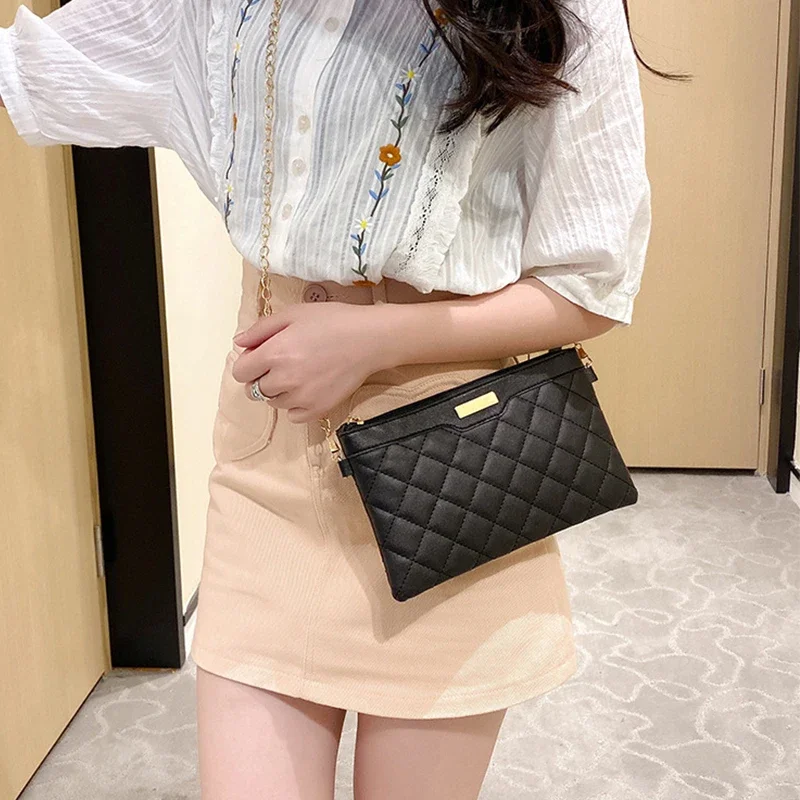 2022 Fashion Women Crossbody Bag Mini Messenger Bag High Quality Retro Tassels Shoulder Bag Black Handbag Chain Underarm Bag