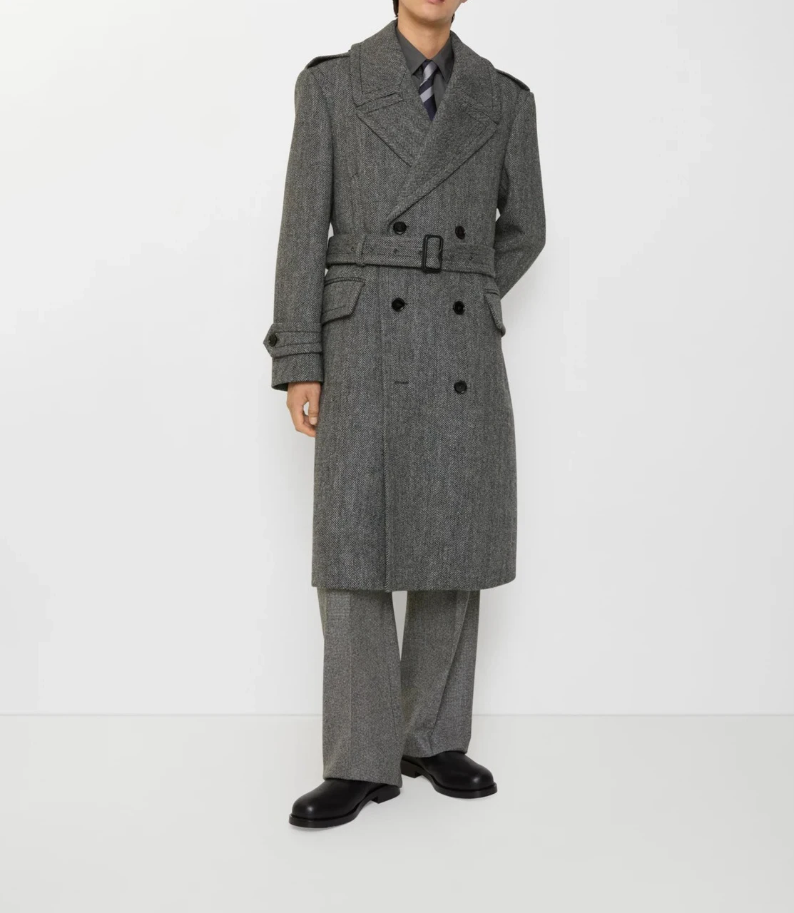 Customized Gray Wool Men Long Coat Formal Business Double Breasted Winter Thicken Jacket Overcoat One Piece