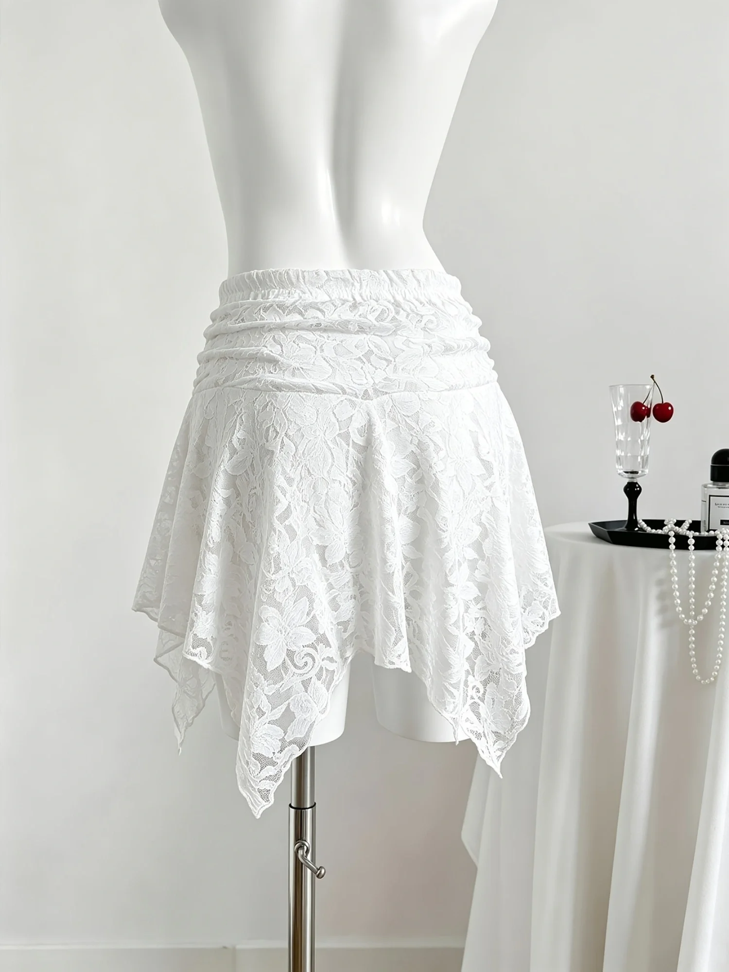 Women White Lace Skirt Pleated Design Irregular Flared A-Line Mini Skirt Female Casual Streetwear Club Party Daily Wear