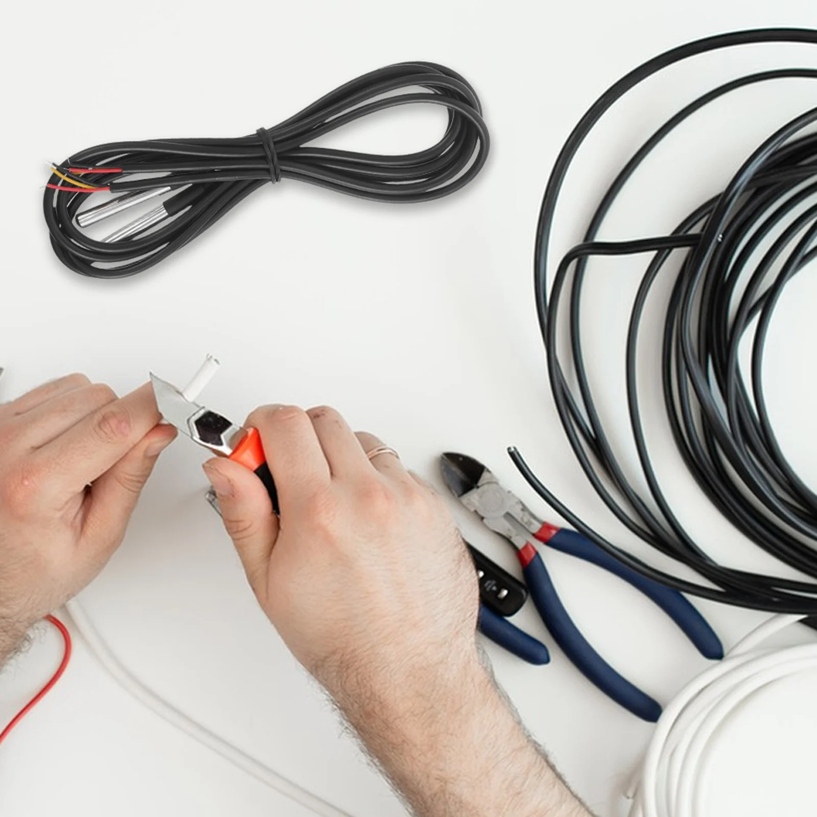 

2Pcs Accurate Waterproof Temperature Sensor Real Time Monitoring for Agricultural Greenhouses and Storage Temperature Probe