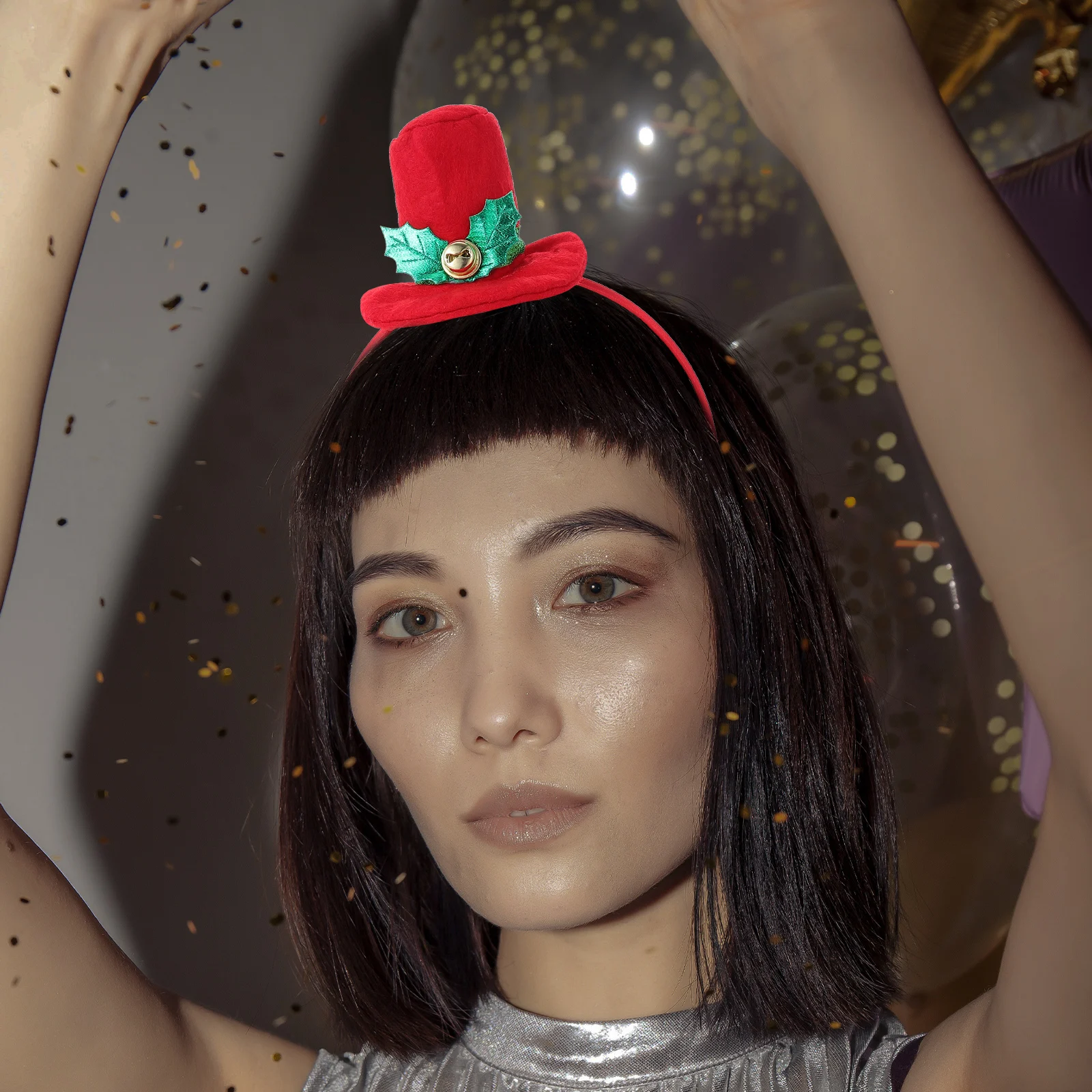 

4pcs Christmas Headbands Hair Decorations Xmas Party Accessories Lightweight Festive Hair Hoops for Women Kids Mini Santa Hat